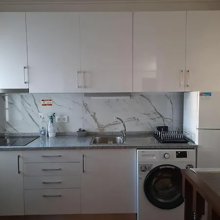 Appartement Av Cristo Rei 61 *