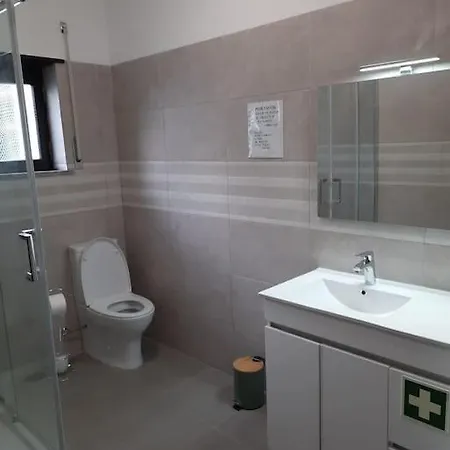 Appartement Av Cristo Rei 61 *